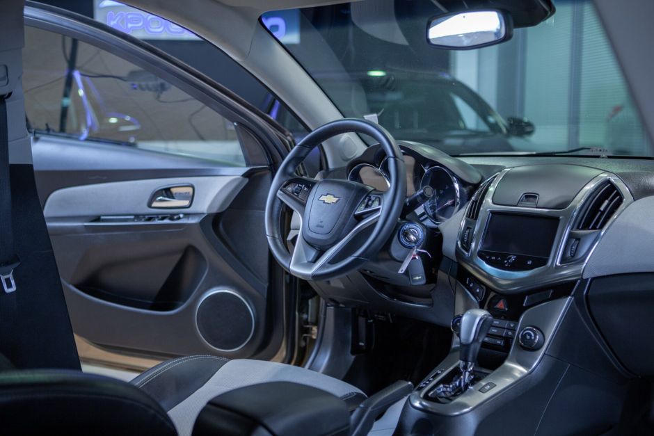 Chevrolet Cruze, 1.8 л, АТ, 2013 фото 9