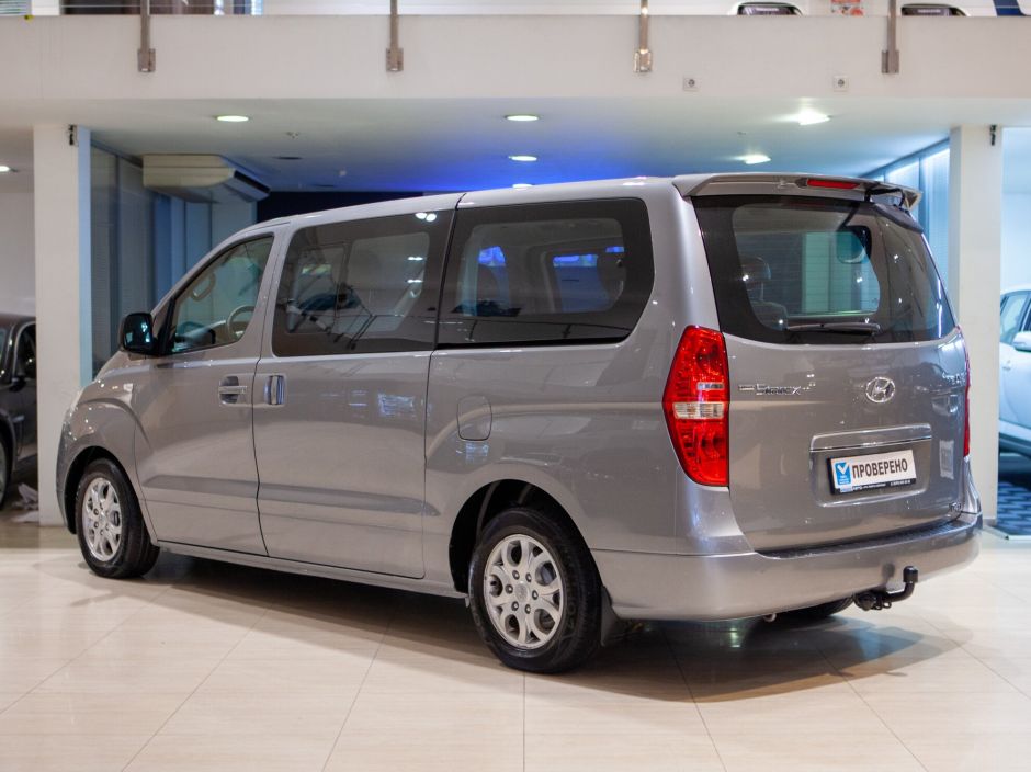 Hyundai Grand Starex, 2.5 л, АТ, 2011 фото 6
