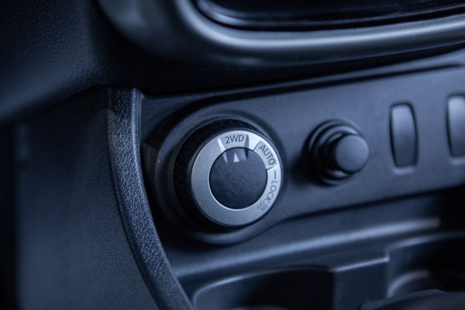 Renault Duster, 2.0 л, АТ, 2014 фото 2