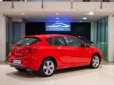 Opel Astra, 1.4 л, АКПП, 2012 фото 4