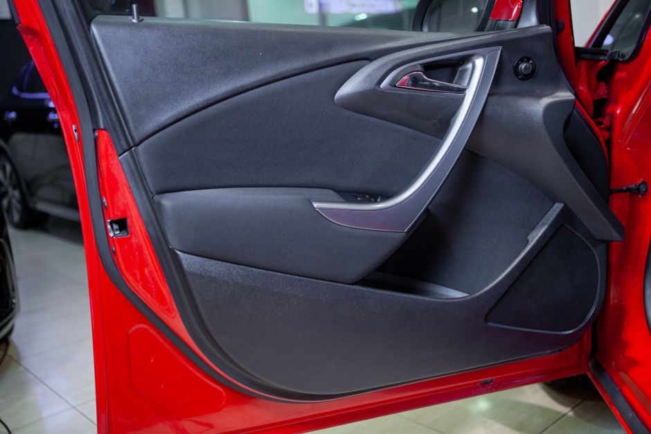 Opel Astra, 1.4 л, АТ, 2012 фото 10