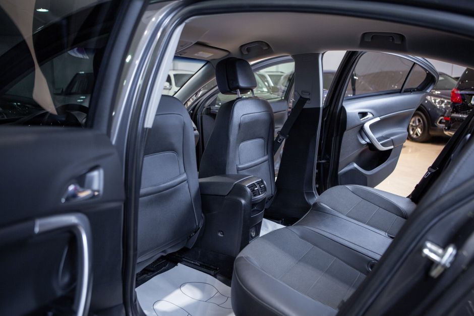 Opel Insignia, 2.0 л, АТ, 2012 фото 8