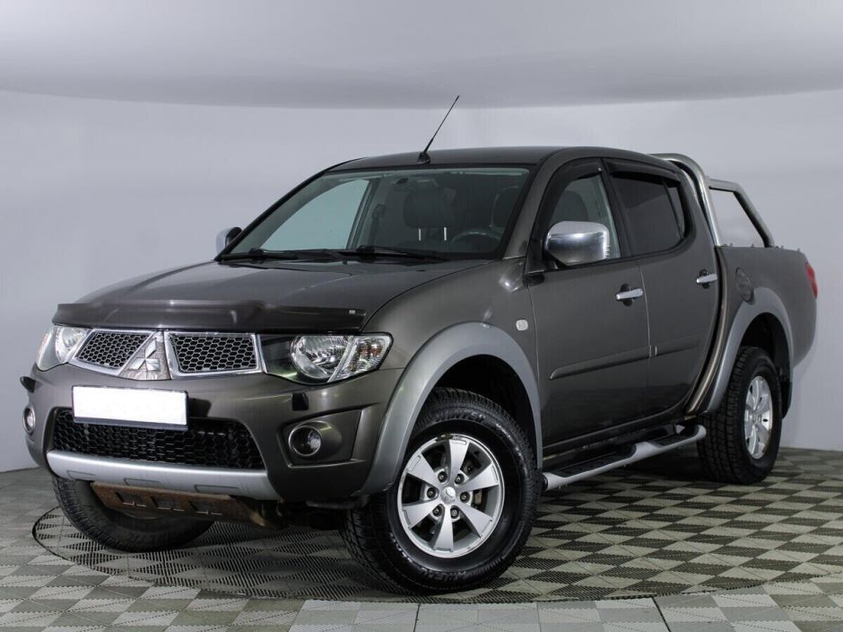 Mitsubishi L200, 2.5 л, АТ, 2012 фото 3