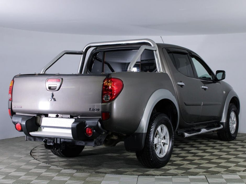 Mitsubishi L200, 2.5 л, АТ, 2012 фото 4