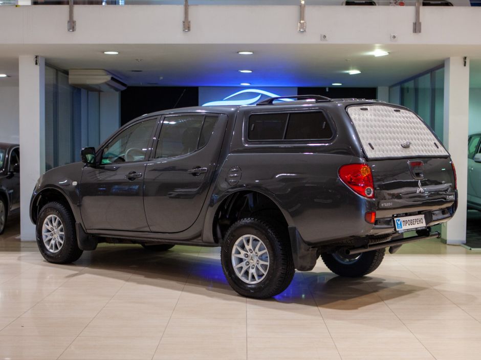 Mitsubishi L200, 2.4 л, МТ, 2010 фото 6