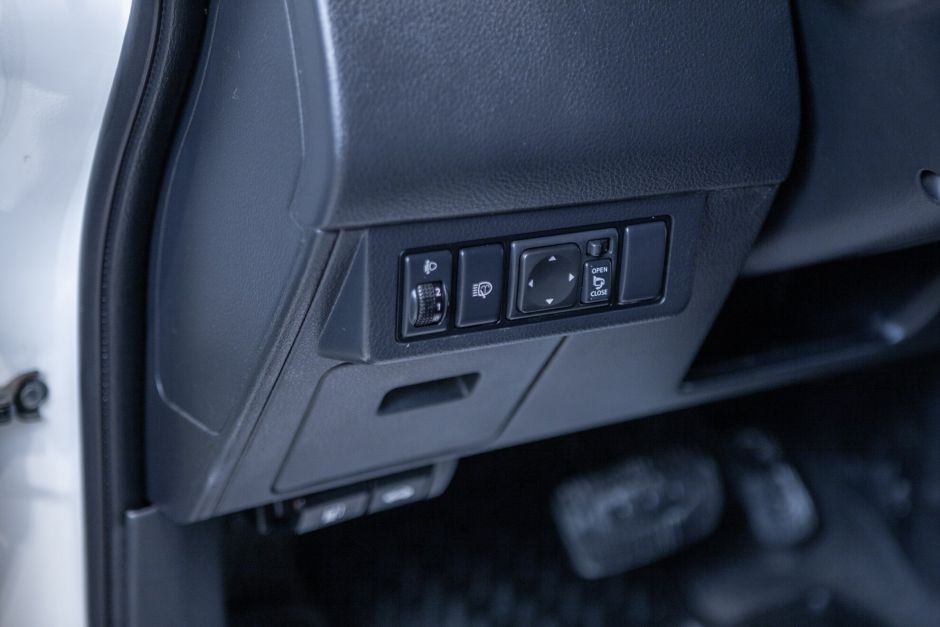 Nissan Tiida, 1.6 л, АТ, 2011 фото 1