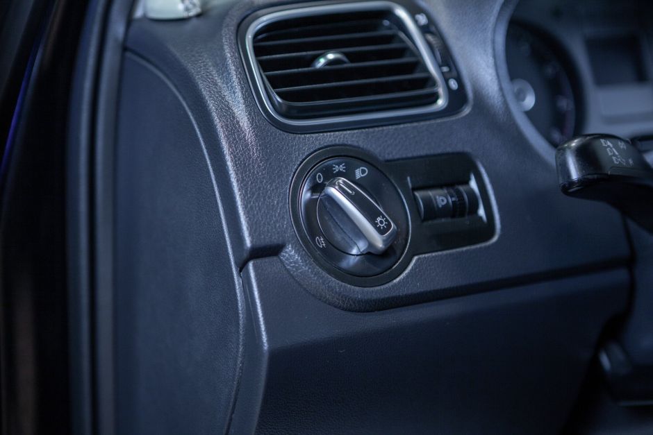 Volkswagen Polo, 1.6 л, АТ, 2013 фото 1