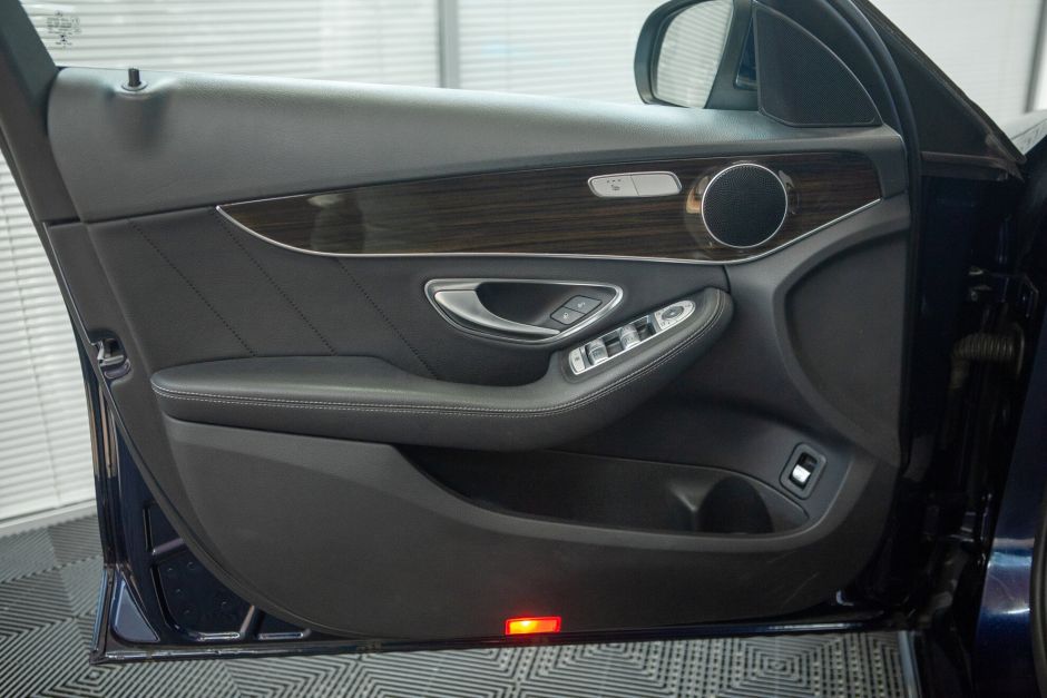 Mercedes-Benz C-класс, 2.0 л, АТ, 2016 фото 18