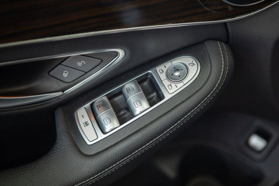 Mercedes-Benz C-класс, 2.0 л, АТ, 2016 фото 19