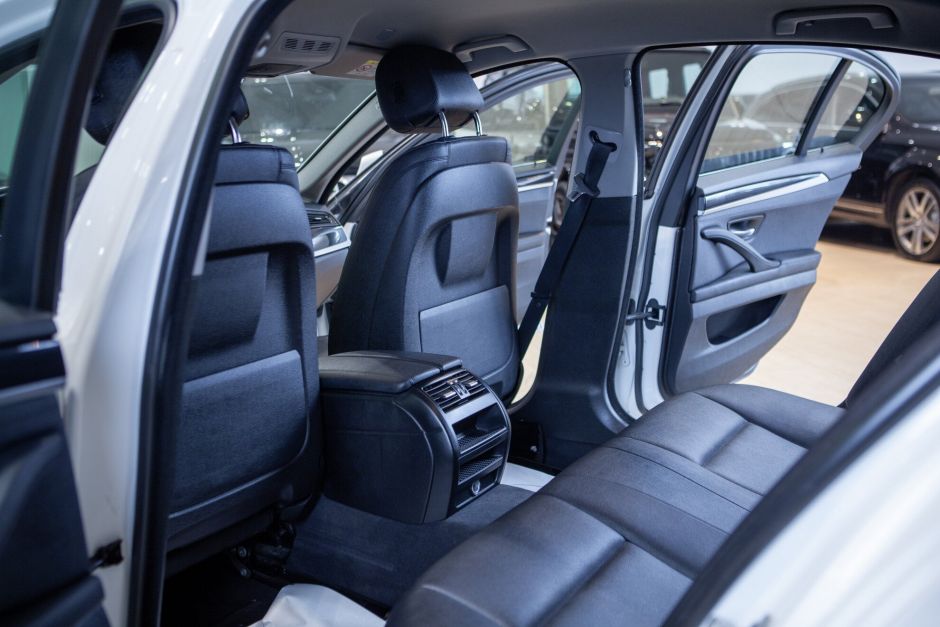 BMW 5 серия, АТ, 2014 фото 8