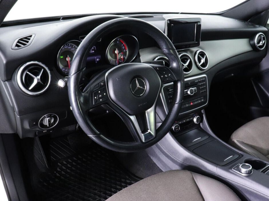 Mercedes-Benz GLA, 1.6 л, Робот, 2014 фото 7