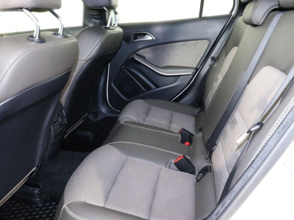 Mercedes-Benz GLA, 1.6 л, Робот, 2014 фото 1