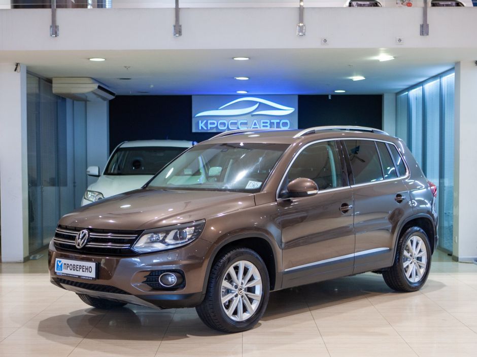 Volkswagen Tiguan, АТ, 2015 фото 3