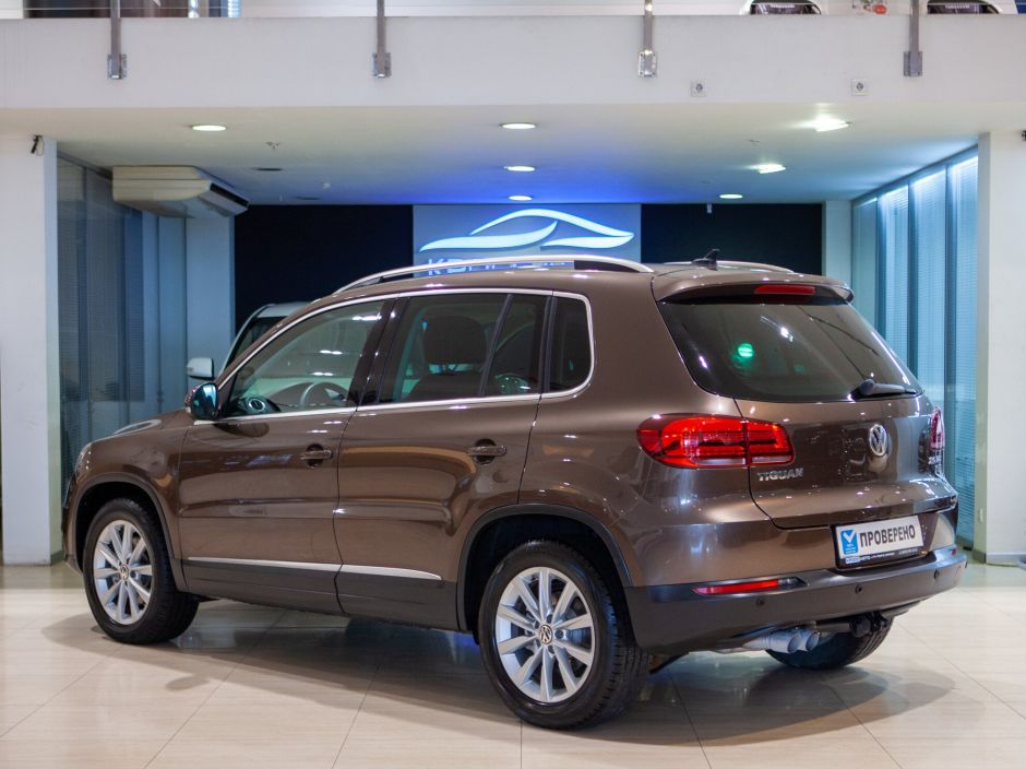 Volkswagen Tiguan, АТ, 2015 фото 6