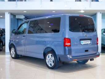 Volkswagen Caravelle, МКПП, 2012 фото 6