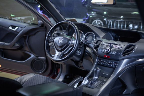 Honda Accord, АТ, 2011 фото 7