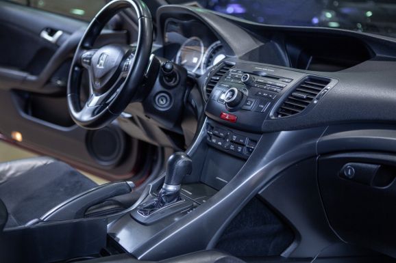 Honda Accord, АТ, 2011 фото 2