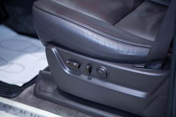 Cadillac Escalade, АТ, 2011 фото 13