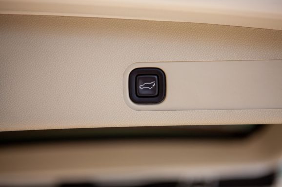 Cadillac Escalade, АТ, 2011 фото 1