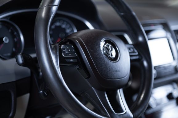 Volkswagen Touareg, АТ, 2012 фото 15