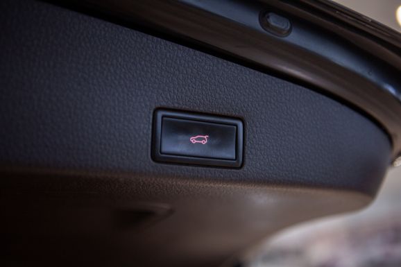 Volkswagen Touareg, АТ, 2012 фото 2