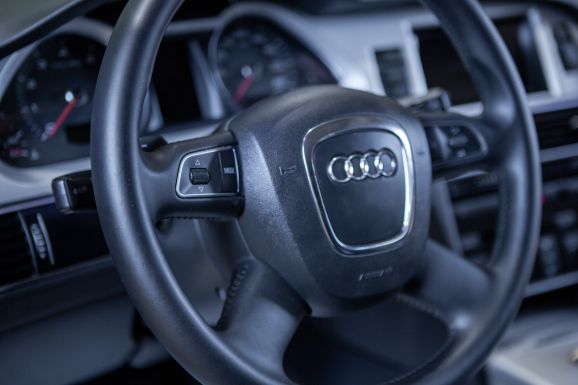 Audi A6, АТ, 2010 фото 13