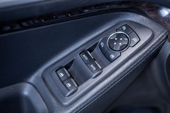 Ford Explorer, АТ, 2012 фото 14