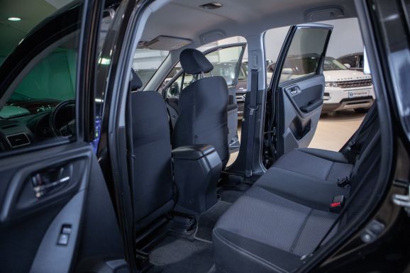 Subaru Forester, Вариатор, 2015 фото 8