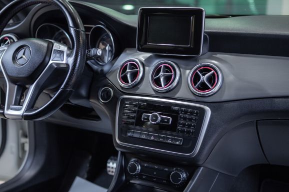 Mercedes-Benz CLA-класс, Робот, 2013 фото 15