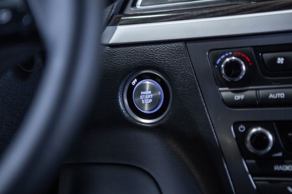 Hyundai Genesis, АТ, 2014 фото 15