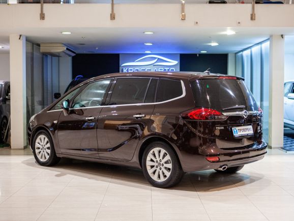 Opel Zafira, АТ, 2013 фото 6