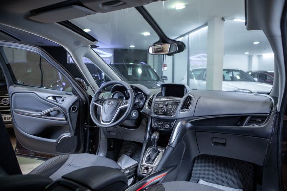 Opel Zafira, АТ, 2013 фото 7