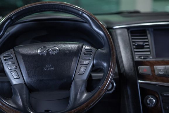 Infiniti QX80, АТ, 2014 фото 16