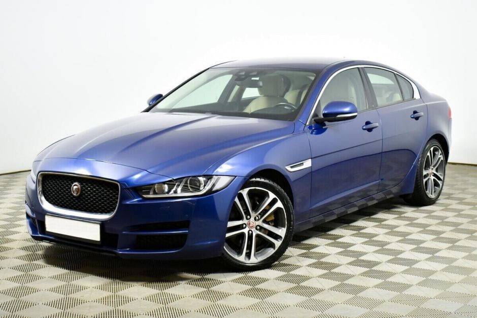 Jaguar XE, 2.0 л, АТ, 2016 фото 3
