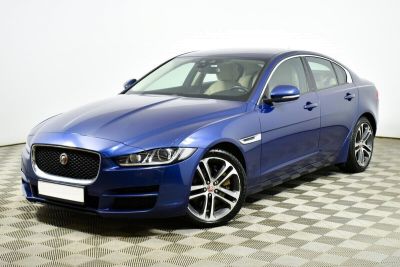 Jaguar XE, 2.0 л, АКПП, 2016 фото 3