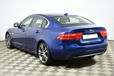 Jaguar XE, 2.0 л, АКПП, 2016 фото 6