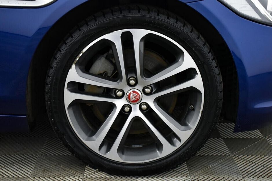 Jaguar XE, 2.0 л, АТ, 2016 фото 7