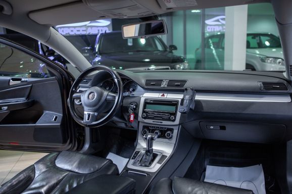 Volkswagen Passat, Робот, 2010 фото 7