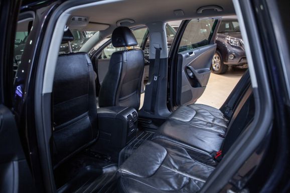 Volkswagen Passat, Робот, 2010 фото 8