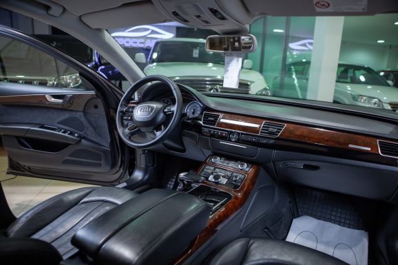 Audi A8, АТ, 2013 фото 7