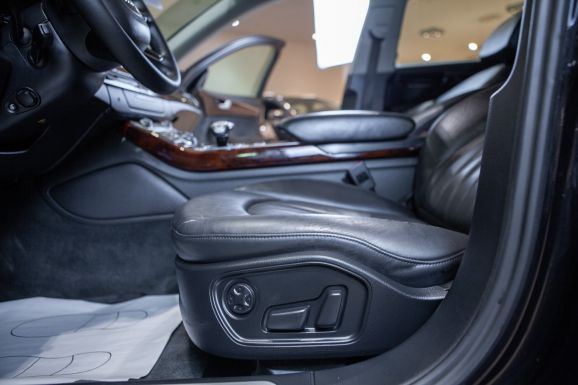 Audi A8, АТ, 2013 фото 13