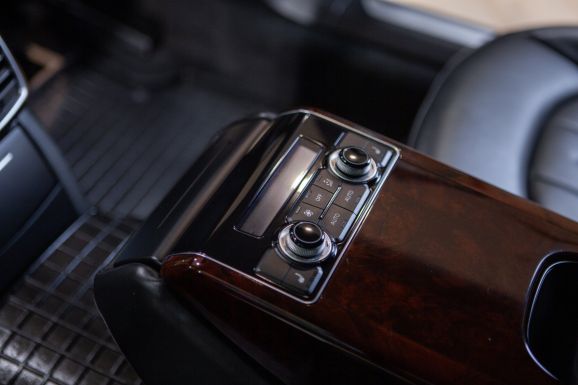 Audi A8, АТ, 2013 фото 20