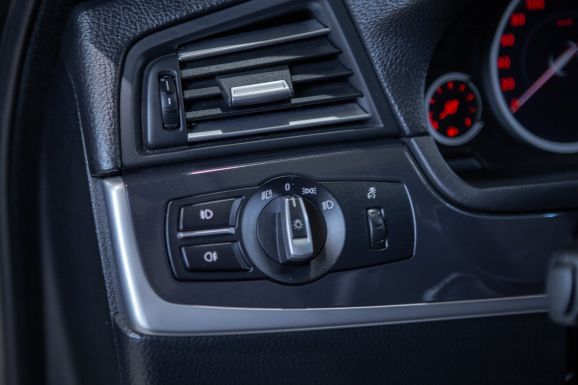 BMW 5 серия, АТ, 2013 фото 13