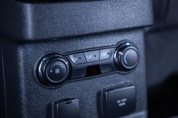 Ford Explorer, АТ, 2013 фото 10