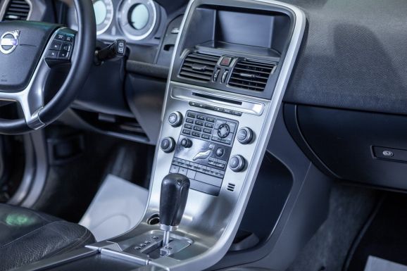 Volvo XC60, АТ, 2010 фото 13