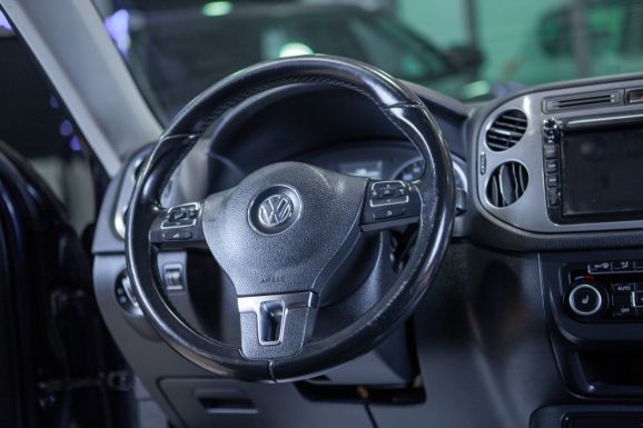 Volkswagen Tiguan, АТ, 2011 фото 14