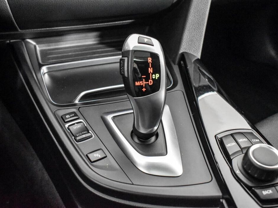 BMW 3 серии, 2.0 л, АТ, 2016 фото 7