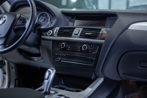 BMW X3, АТ, 2011 фото 2