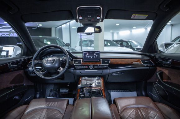 Audi A8, АТ, 2011 фото 14