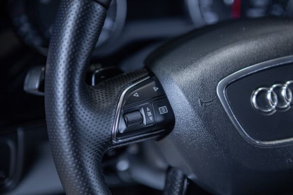 Audi A8, АТ, 2011 фото 19